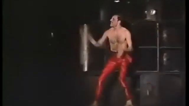 Queen Live In Tokyo 5 11 1985 TV broadcast With Alternate Angles смотреть онлайн