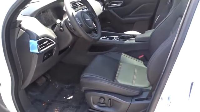 2017 Jaguar F-PACE Miami, Aventura, Fort Lauderdale, Broward, Miami Beach, FL JHA896703 смотреть онлайн