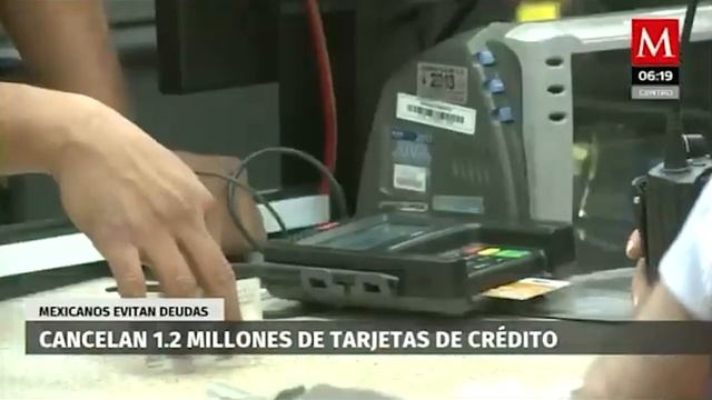 Mexicanos dan de baja más de un millón 200 mil tarjetas de crédito смотреть онлайн
