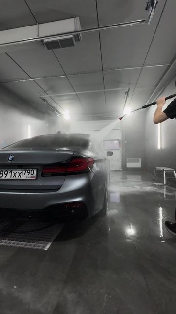 BMW 5 На детейлинг мойке