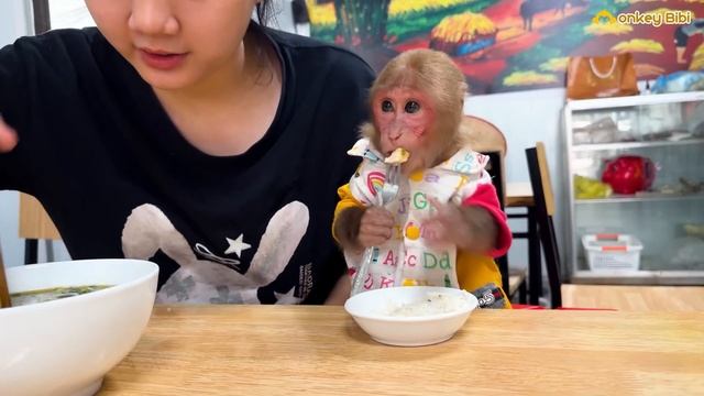 Bibi luxurious wakes up Mom to go to the restaurant for breakfast! смотреть онлайн