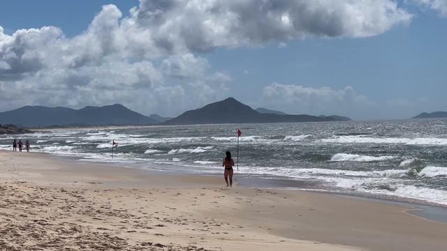 Летняя гармония на пляже Бразилии смотреть онлайн