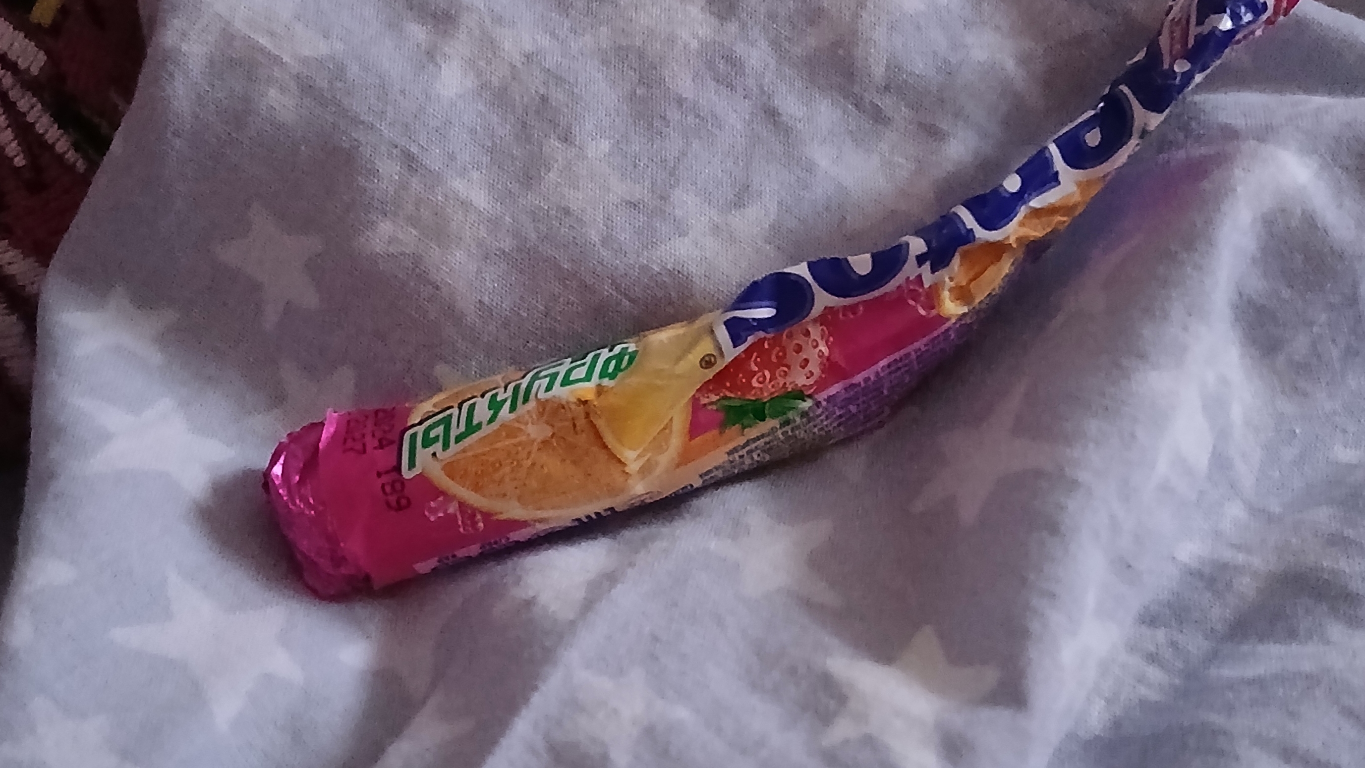 Ем змейку вкусньяшку и mentos вкусньяшку. смотреть онлайн