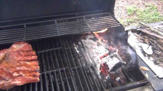 Free BBQ Grill Turned Into BBQ Smoker смотреть онлайн