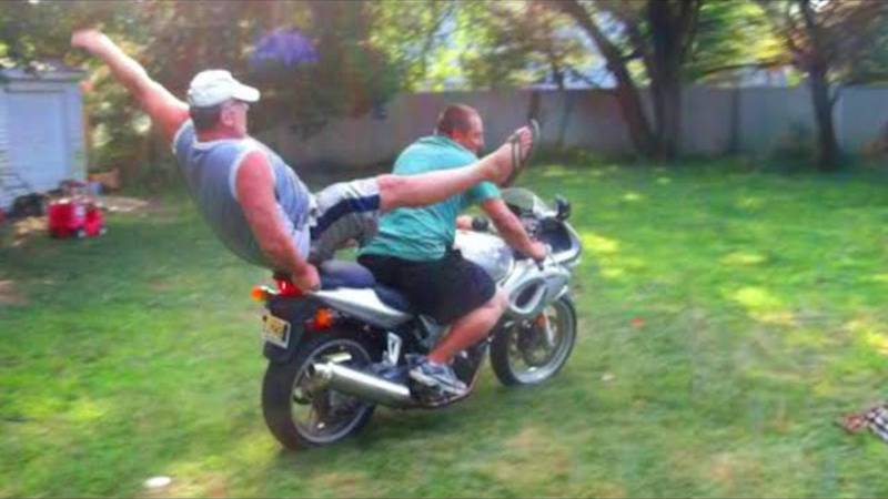 Самые смешные провалы автоспорта в Америке 😆 смотреть онлайн