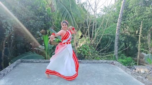 Komola -কমলা নৃত্য করে।Bengali folk song|Dance cover |tomra dekho go ashiya|Ankita Bhattacharya смотреть онлайн