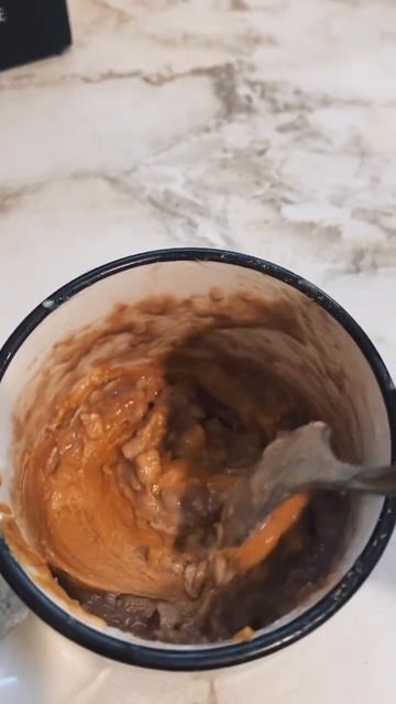 Chocolate protein with oatmeal and peanut butter #delicious #rico #proteinrecipe #fitlifewitherika смотреть онлайн