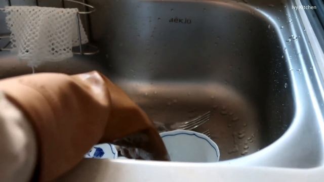 겨울일상- 뜨거운 차 만들어 보온병에 채워놓기- 써모스 보온포트｜알콜소독수 ｜ 군고구마 만들어 먹기｜시맥스 내열유리머그 - 에어프라이어 смотреть онлайн