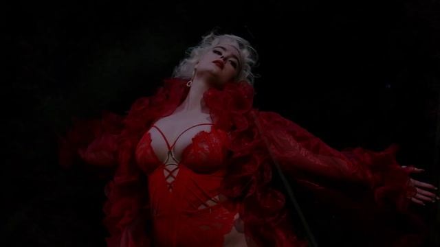 Stefania Ferrario Red Robe смотреть онлайн