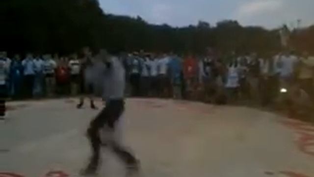 Четкая Лезгинка Битва Даг , Чеченец и Осетин смотреть онлайн