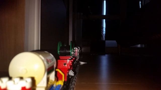 LEGO Грузовой поезд смотреть онлайн