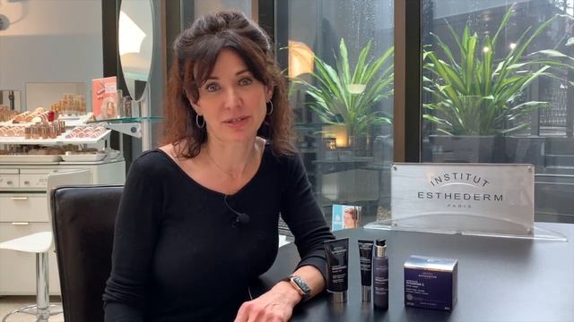L' Acide Hyaluronique et la Vitamine C : Pour qui? Pour quoi? Esthederm Intensive - EQlib Medispa смотреть онлайн