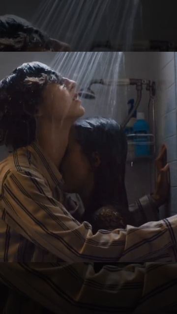 Романтическое видео под душем #кино #фильм #сериалы #shorts смотреть онлайн
