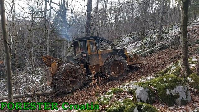 Skidder Pulls Another Skidder- Timberjack 240E & Brimont TM 325 смотреть онлайн
