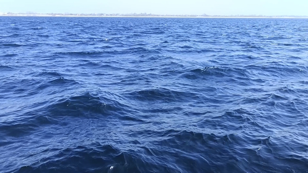 Волга. Набережная Волгограда в шторм. смотреть онлайн