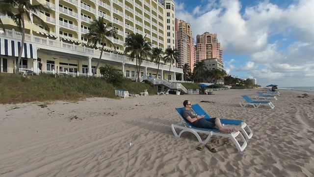 2019-09-24 - Pelican Grand VR180 - Beach North смотреть онлайн