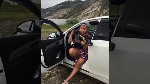 Мухамадиев Алмат-на гитаре кызгалдак смотреть онлайн
