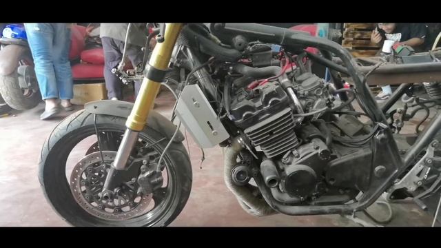 CB400SF Caferacer Build #cb400 #inline4 #caferacer #cb400caferacer смотреть онлайн