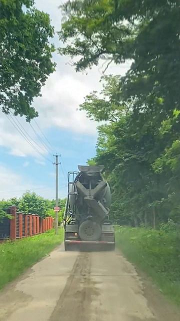 Доставка бетону ТДВ Хмельницькзалізобетон #будівництво#бетон #blender смотреть онлайн