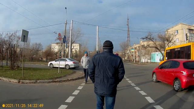 25.11.2021г. г.Северодонецк. Пешком по Центральному проспекту. смотреть онлайн