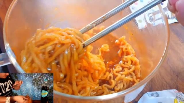 Hot Chicken Flavor Ramen 🔥🐔 REVIEW & PREPARATION смотреть онлайн
