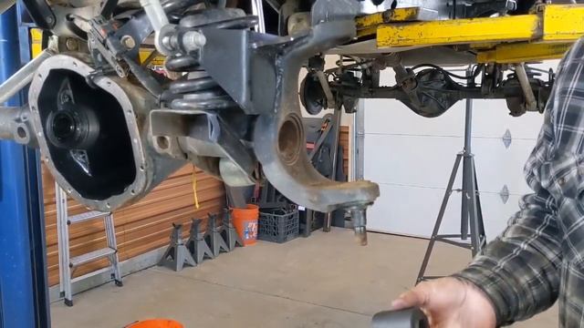 How to Replace Ball Joints in a Jeep Wrangler смотреть онлайн