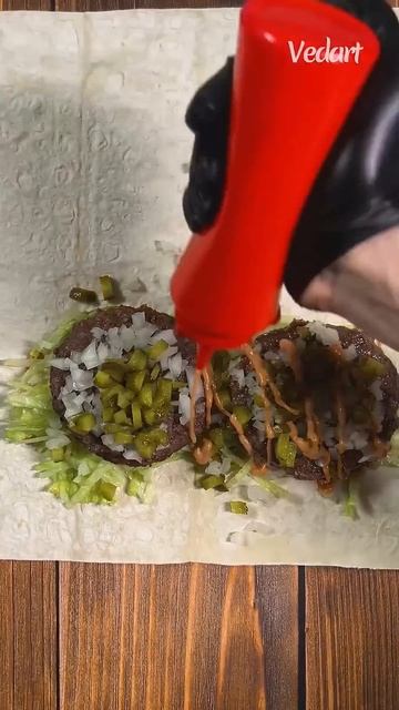 Такую Шаурму ты ещё не ел 😳! Шаверма + ЧизБургер 🤤 смотреть онлайн