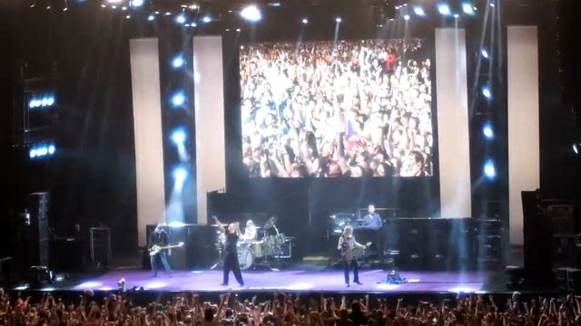 Deep Purple - Smoke on the Water (Live Moscow 02/06/2016) смотреть онлайн