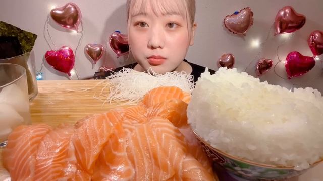 ASMR 70万人ありがとうのトロサーモン SALMON SASHIMI【日本語字幕】【咀嚼音/ Mukbang/ Eating Sounds】 смотреть онлайн