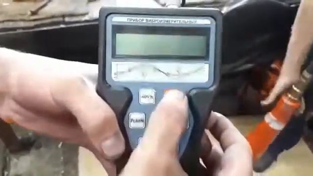 Сравнение частоты вибронаконечника 76мм Вибромаш и Красный Маяк в вертика положении-360p