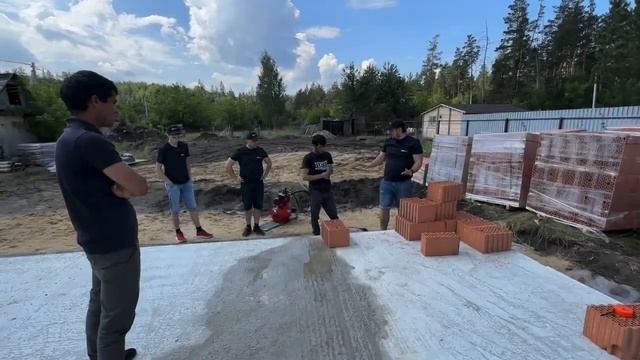 Шеф-монтаж укладки керамических блоков от завода СККМ смотреть онлайн