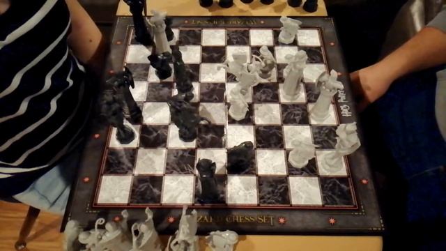 Harry Potter Chess Review - and a quick game! смотреть онлайн