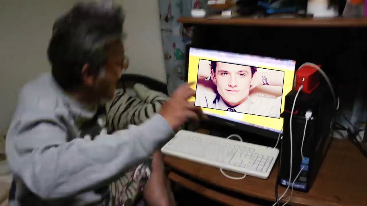 Josh Hutcherson scares off a Japanese man смотреть онлайн