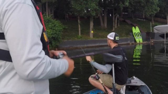 Wisconsin Bass Fishing Mashup смотреть онлайн
