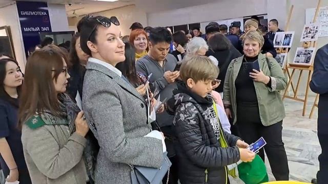 Ж.Гуррагча. Автограф-сессия смотреть онлайн