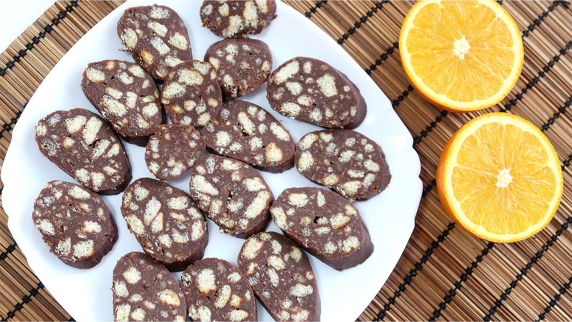 Шоколадная колбаса из печенья с какао. Вкусный десерт к чаю