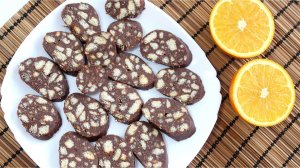 Шоколадная колбаса из печенья с какао. Вкусный десерт к чаю