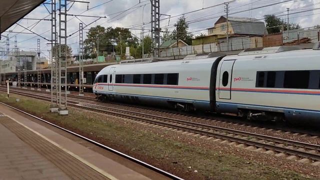 Высокоскоростной электропоезд ЭВС1-14 "Сапсан" сообщением "Москва—Санкт-Петербург" смотреть онлайн