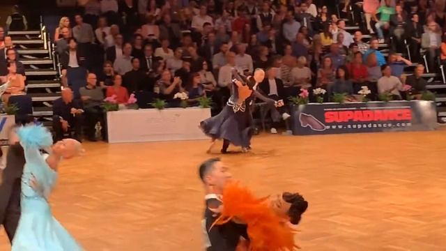 Oleg Chzhen - Alina Ageeva, Viennese waltz. GOC 2019, WDSF Grand Slam Standard. смотреть онлайн