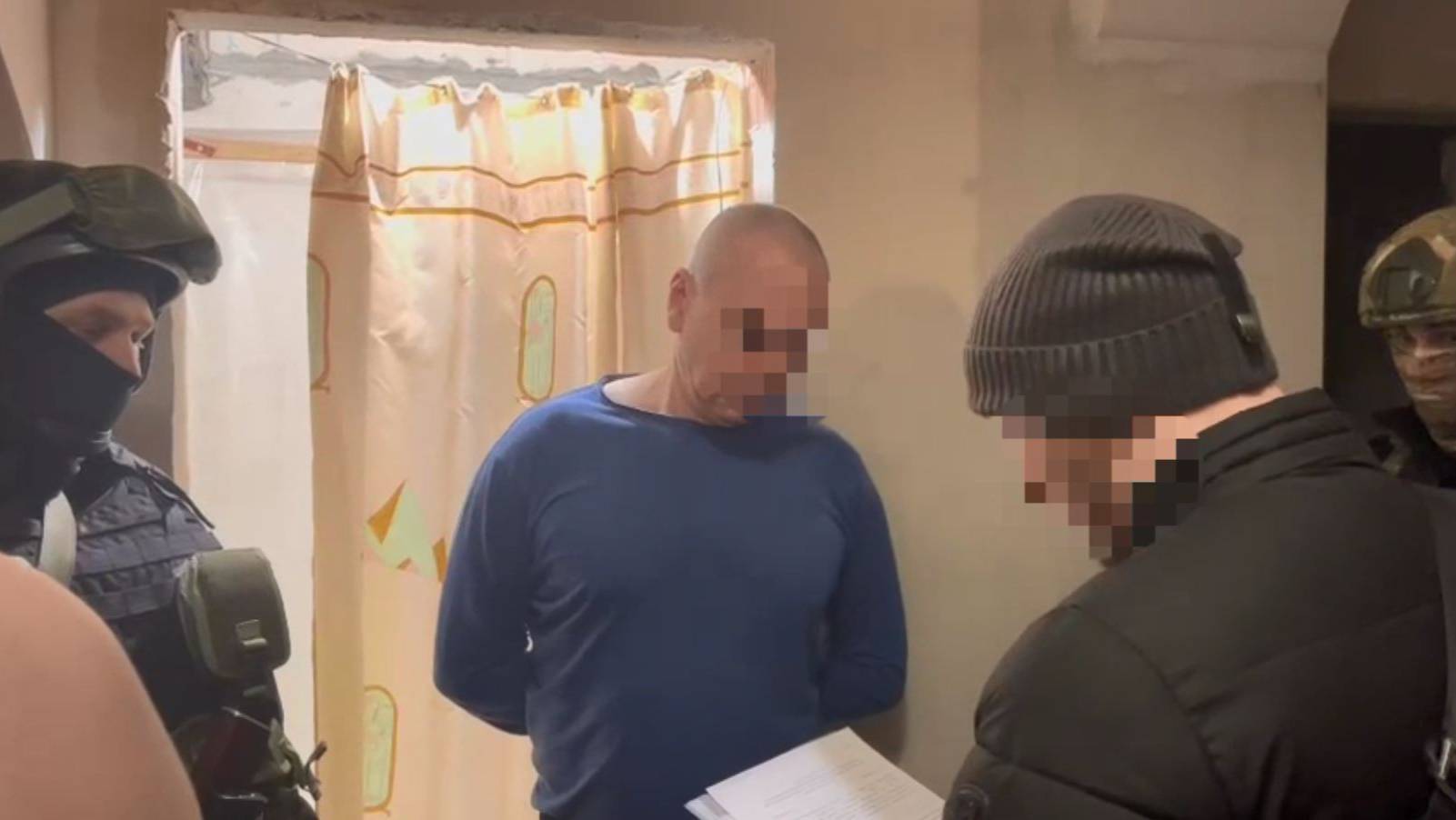 ДИВАННЫЙ КОММЕНТАТОР ПЕРЕЕХАЛ В СИЗО смотреть онлайн