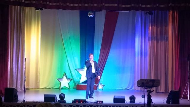 поёт Максим Карасенко 23.02.2022 смотреть онлайн