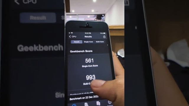 iPhone SE still Fast! #shorts смотреть онлайн
