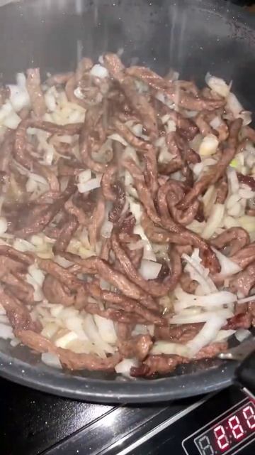 бефстроганов (beef stroganoff)🥩🥩👌 смотреть онлайн