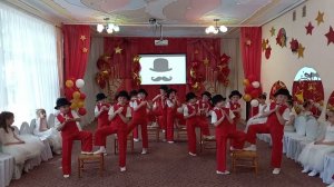 Танцующие шляпы. Танец на выпускной