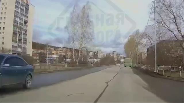 ДВОРЫ.ДЕТИ .ДТП. смотреть онлайн