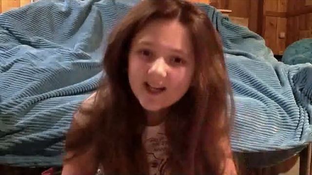 Девочка какашка