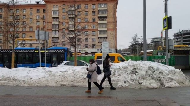 Площадь Хо Ши Мина. смотреть онлайн