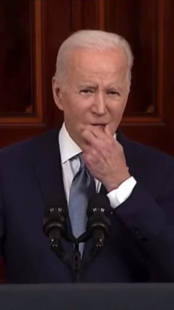 Biden Can’t Stop Farting At Press Conference #funnyvideo #comedy #viral смотреть онлайн