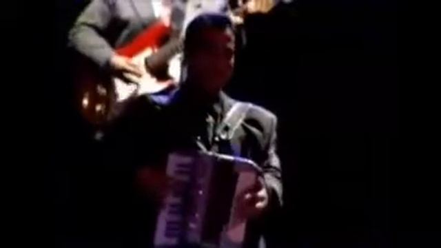 Paquita La Del Barrio le canta a Michel Temer. смотреть онлайн