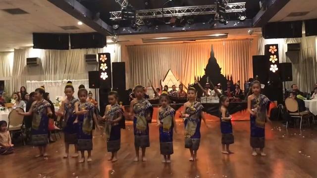 Lum Tang Wai - SD Lao Heritage 3rd Annual Showcase смотреть онлайн